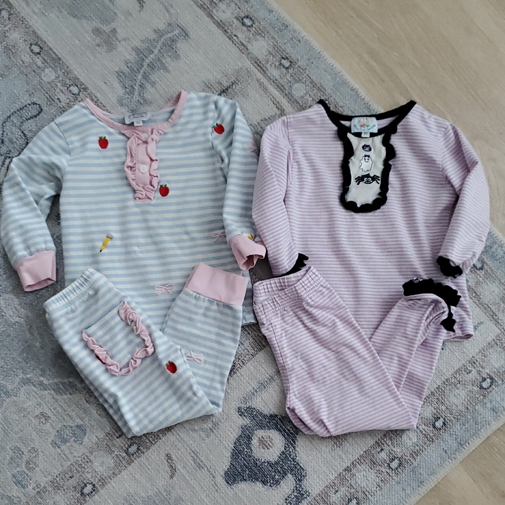 Toddler Girls Embroidered School and Halloween Bundle Of Outfits Sz2T
